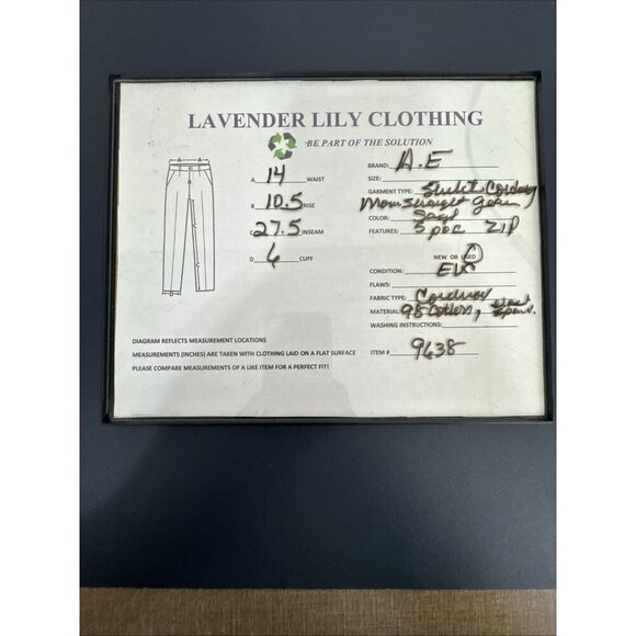 American Eagle Women's 2 Mom Straight Corduroy Pants Sage Green EUC Inseam 27.5" - Picture 12 of 12